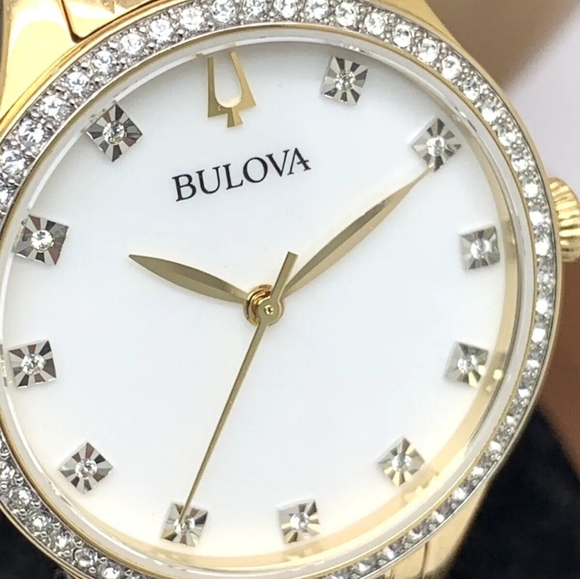 **NEW** Bulova Mother of Pearl Dial Ladies Watch - Picture 2 of 11